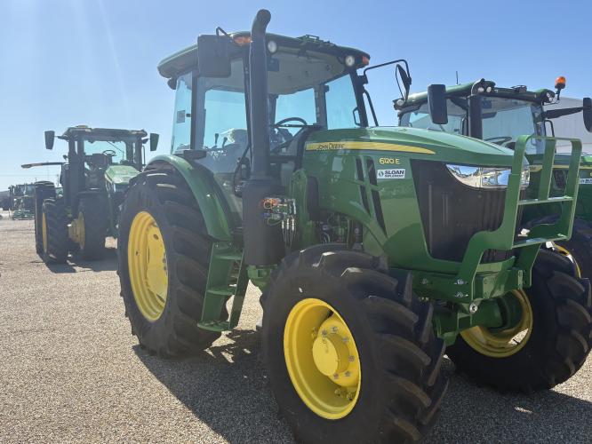 John Deere 6120E
