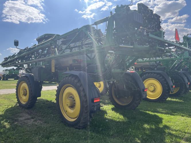 John Deere 412R