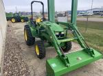 John Deere 4052M