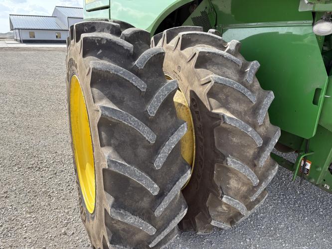 John Deere S760