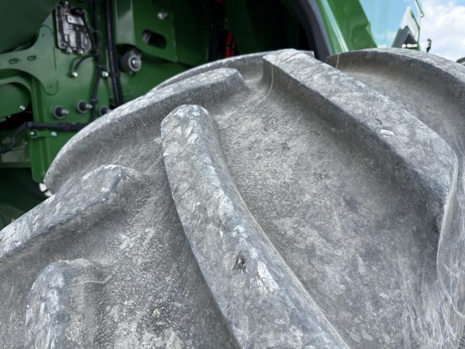John Deere X9 1100