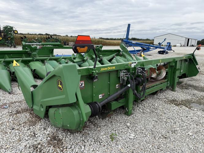 John Deere C8R