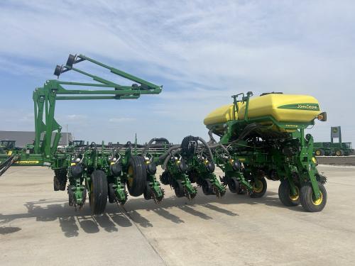 2019 John Deere 1775NT