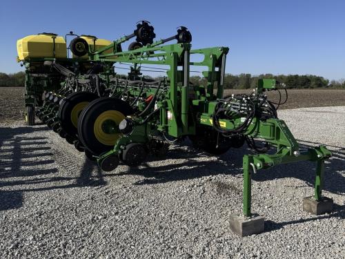 2025 John Deere 1775NT