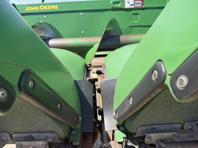 John Deere C8R