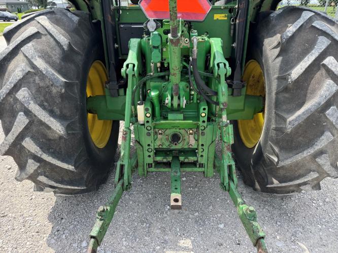John Deere 6210L