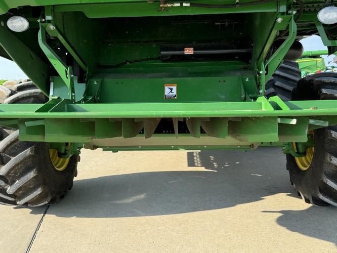 John Deere S770