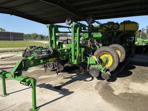 2024 John Deere 1775