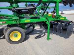 John Deere 2720