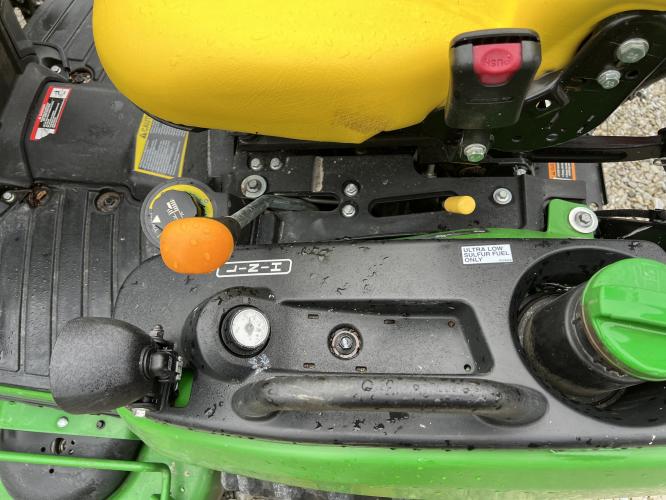 John Deere 1025R