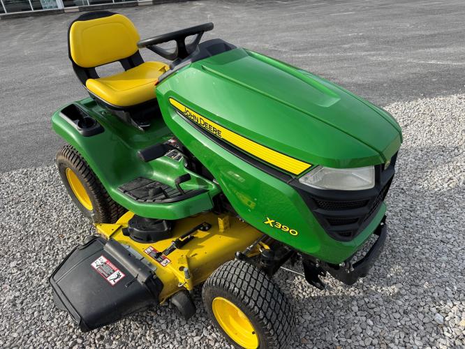 John Deere X390