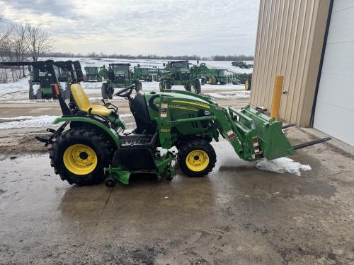2010 John Deere 2320