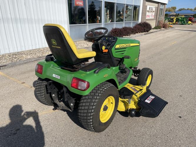 John Deere X724